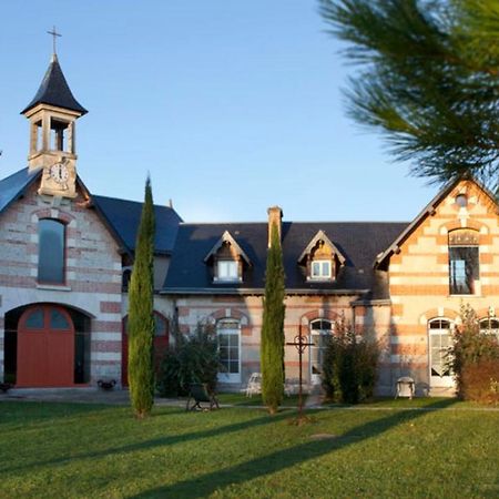 La Bretauche Apartment Checy Екстериор снимка