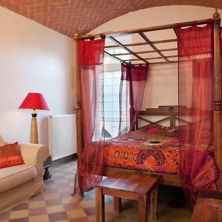 La Bretauche Apartment Checy Екстериор снимка