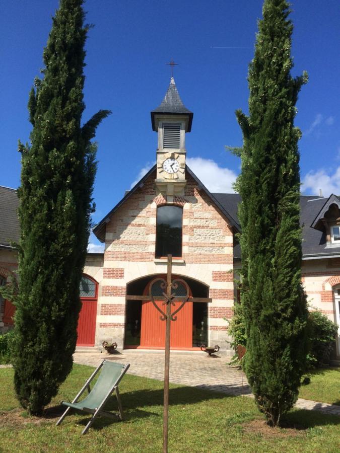 La Bretauche Apartment Checy Екстериор снимка
