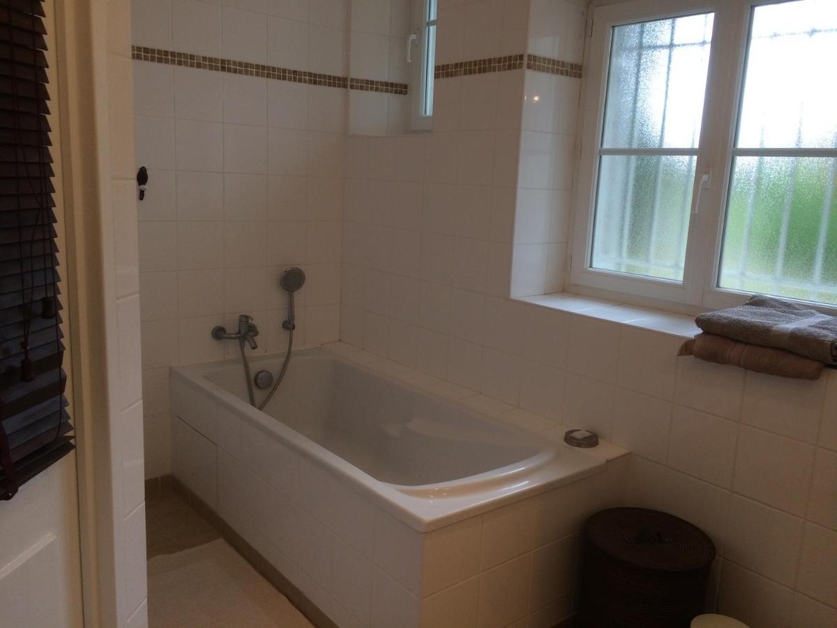 La Bretauche Apartment Checy Екстериор снимка